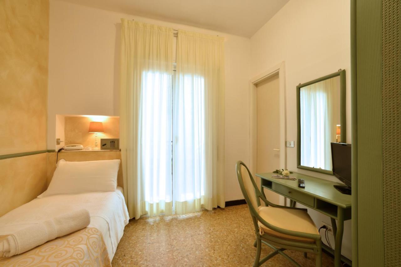Hotel Morchio Mhotelsgroup ดิอาโนมารีนา ภายนอก รูปภาพ
