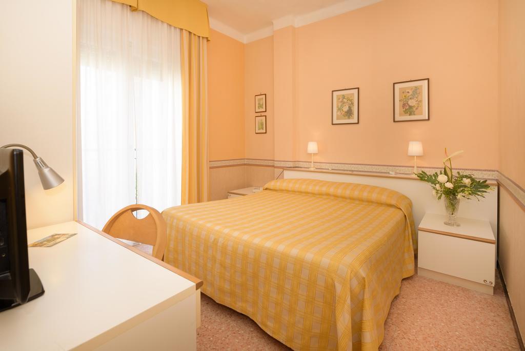 Hotel Morchio Mhotelsgroup ดิอาโนมารีนา ภายนอก รูปภาพ