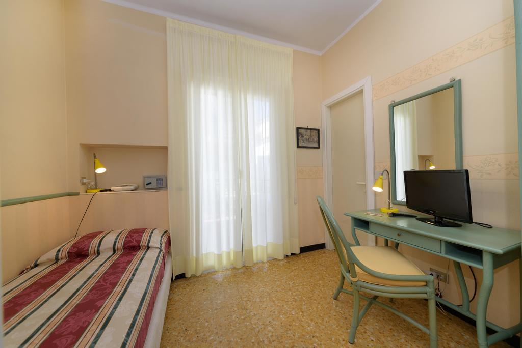 Hotel Morchio Mhotelsgroup ดิอาโนมารีนา ภายนอก รูปภาพ