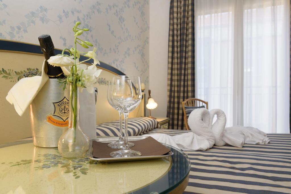Hotel Morchio Mhotelsgroup ดิอาโนมารีนา ภายนอก รูปภาพ